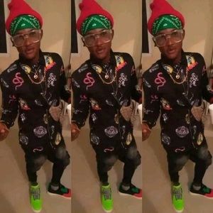 Meet your Posher, Zoe lolo